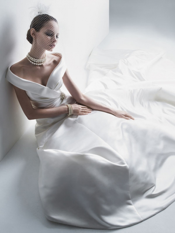 Oleg-Cassini-Collection-Wedding-Dresses-Spring-2011-2