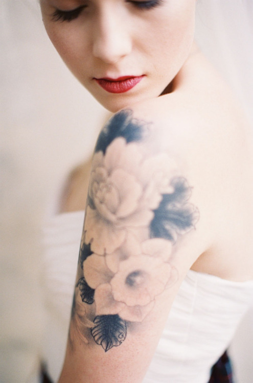 Dziewczyna z tatuażem