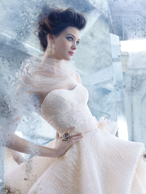 lazaro-bridal-silk-organza-tulle-ball-bubble-peplum-sheer-corseted-lace-horsehair-natural-circular-sweep-3316_x2[1]